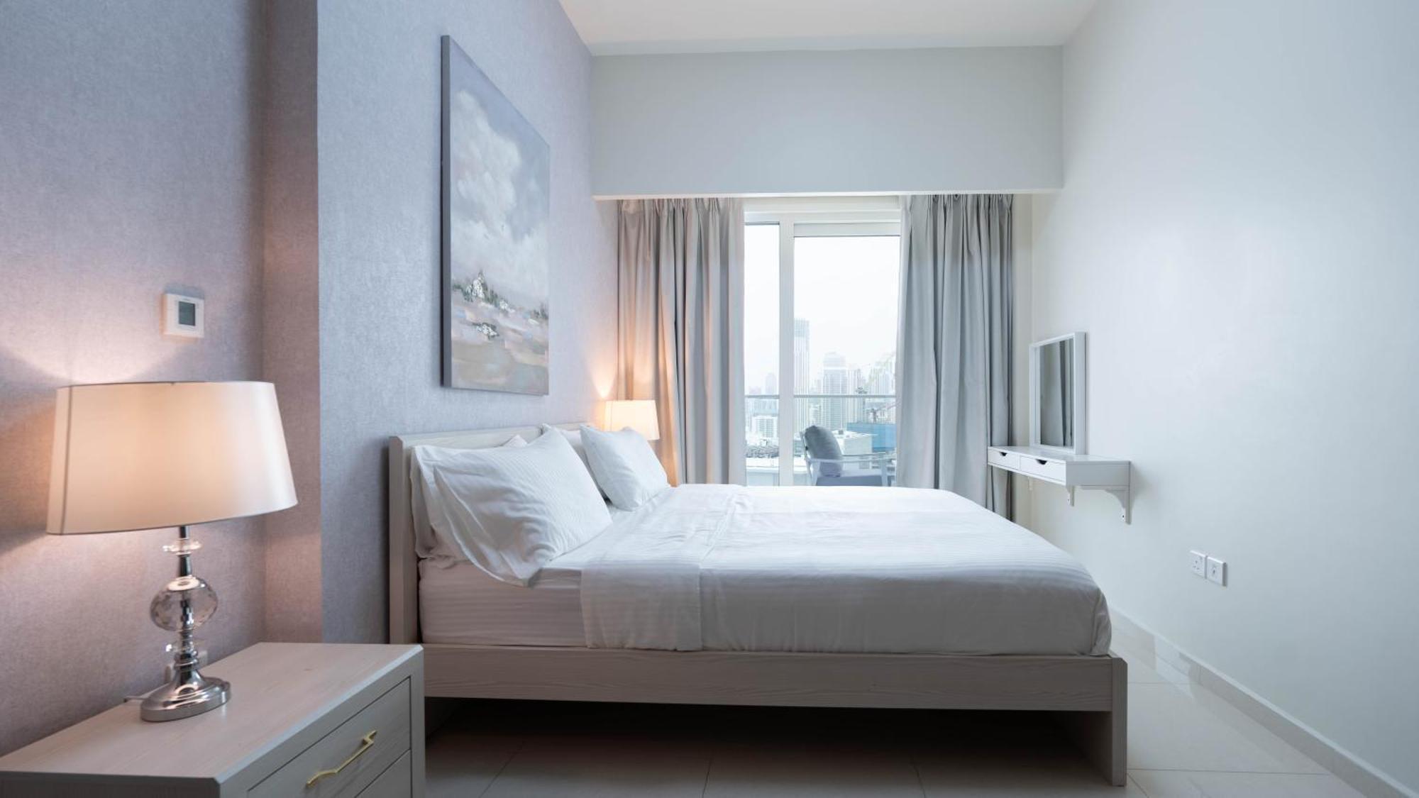 شقة Luxury 2br With Burj View Gym & Pool
